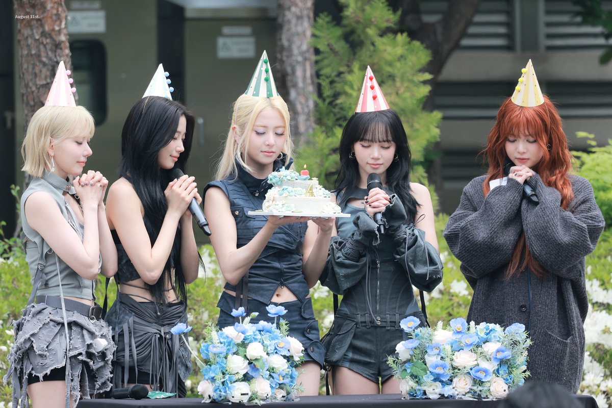 8월의 마지막 날 (August 31st.) tweet media