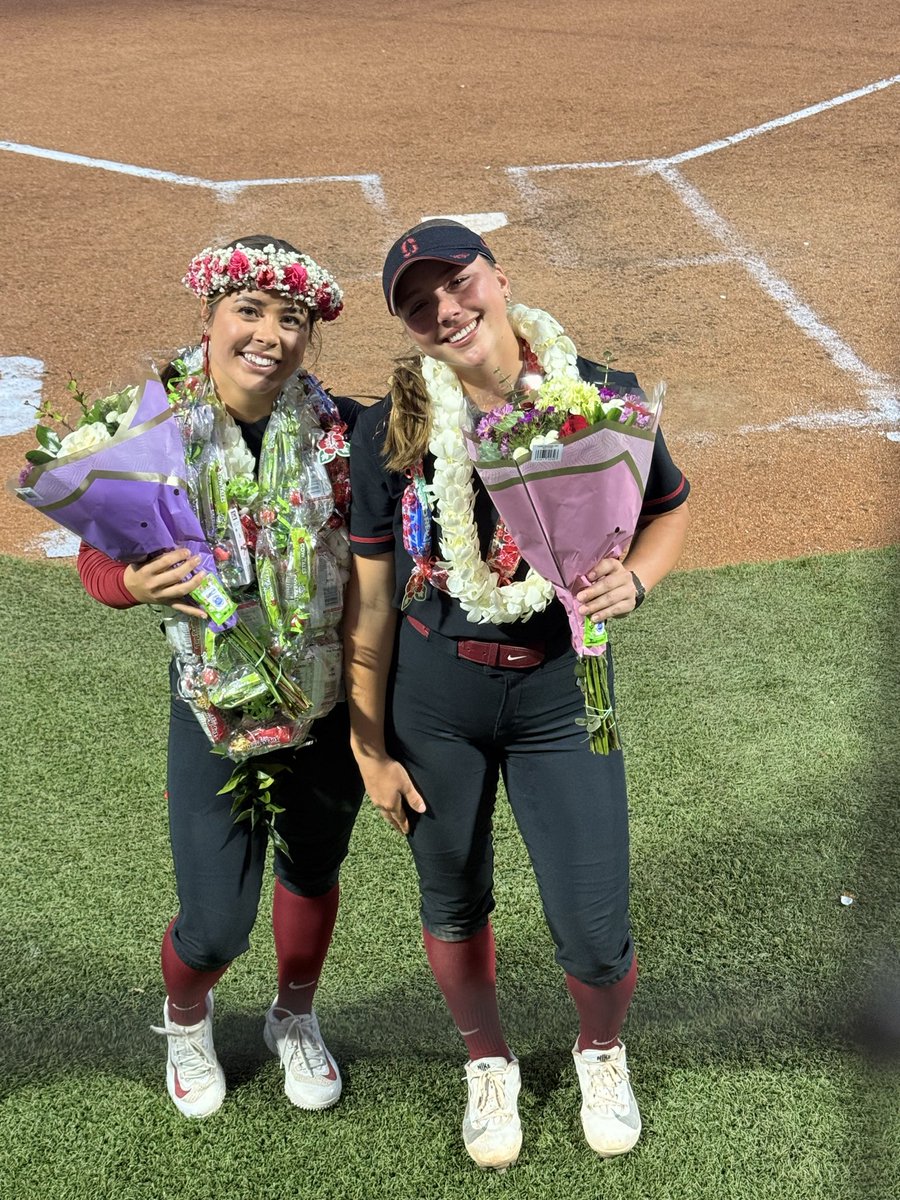 mjfikes2028's tweet image. Grateful for leaders like @tarynkernn — thank you for setting the standard and showing what’s possible. The path you’ve paved means everything. 🖤💛
#Monarch #SuncatsAlumni #SeniorNight #StanfordSoftball