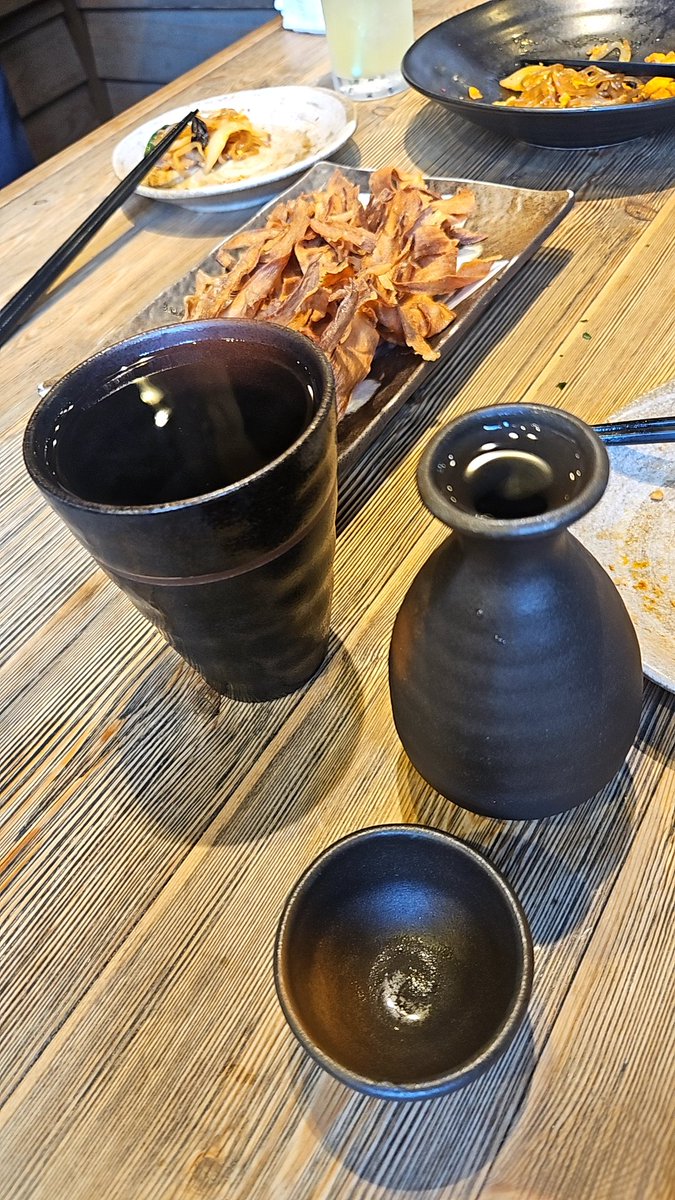 taftron's tweet photo. 昼酒は大人の嗜み https://t.co/OTjEGXkwck
