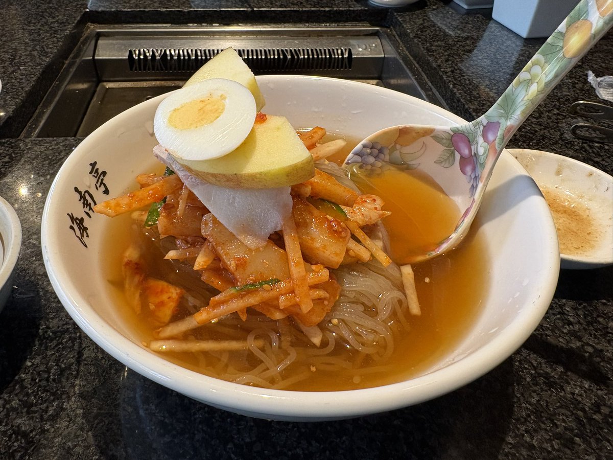 Boy_P_'s tweet photo. 世紀の一戦に備え���昼から英気を養っています

思い返せば30年前の辰吉vs薬師寺に熱狂し、その後も畑山vs坂本、高田vs武藤、桜庭vs吉田、武尊vs天心と時代ごとにワクワクしてきました。

そして今日、井上尚弥vs中谷潤人という日本ボクシング史上最高レベルの一戦がついに実現

格闘技好きでよかった https://t.co/t9HKJobFLU