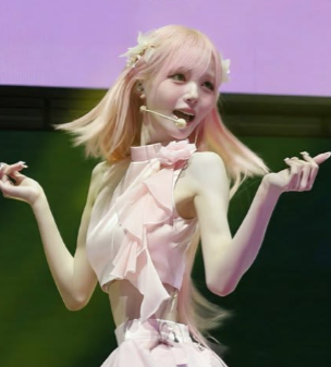 Rebecca ୨୧・・・・୨୧・・・・ tweet media