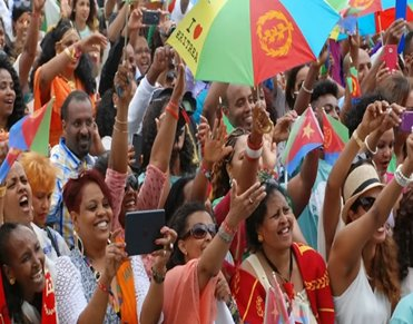 HTomno83808's tweet image. Eritreanska diktatur anhängare i Europa. Ni saknar utbildning och omdöme, ni är bara hjärntvättade kvinnor, och jag är stolt över att inte vara en av er.