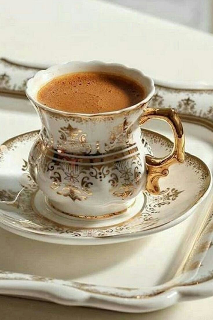 Salva__RC's tweet image. Hora de disfrutar del aroma que despierta el alma y dibuja luz en cada rincón del día. Un #café?