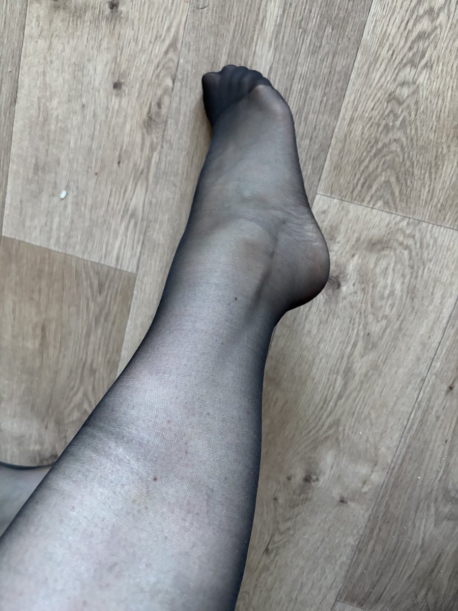 xxMilaStep666xx's tweet image. #feet #nylon #myfeet #silksolesociety