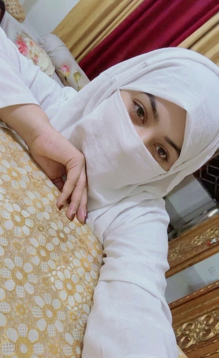 samirajahansara's tweet image. জীবনে কাকে কোথায়, কখন প্রয়োজন হবে,
তা কেউই জানে না। তাই মানুষের সাথে ভালো ব্যবহার করুন। কারণ ভালো আচরণ কখনো ছোট হয় না।
মানুষ আপনার টাকা, ক্ষমতা কিংবা অবস্থান সবসময় মনে রাখবে না।  কিন্তু আপনার ব্যবহারটা
ঠিকই মনে রাখবে!🖤

#life #people #todaybestphotochallenge #photochallenge