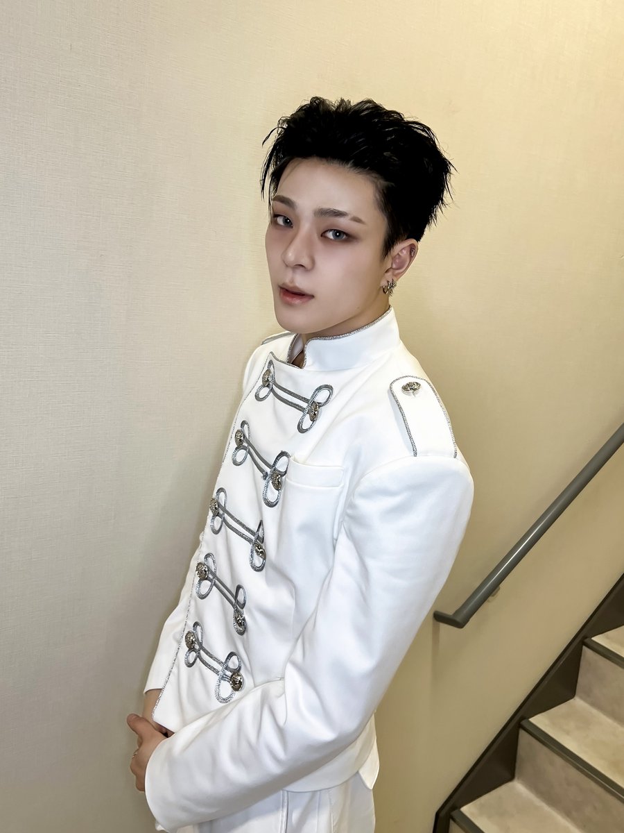 WHIB(휘브) tweet media