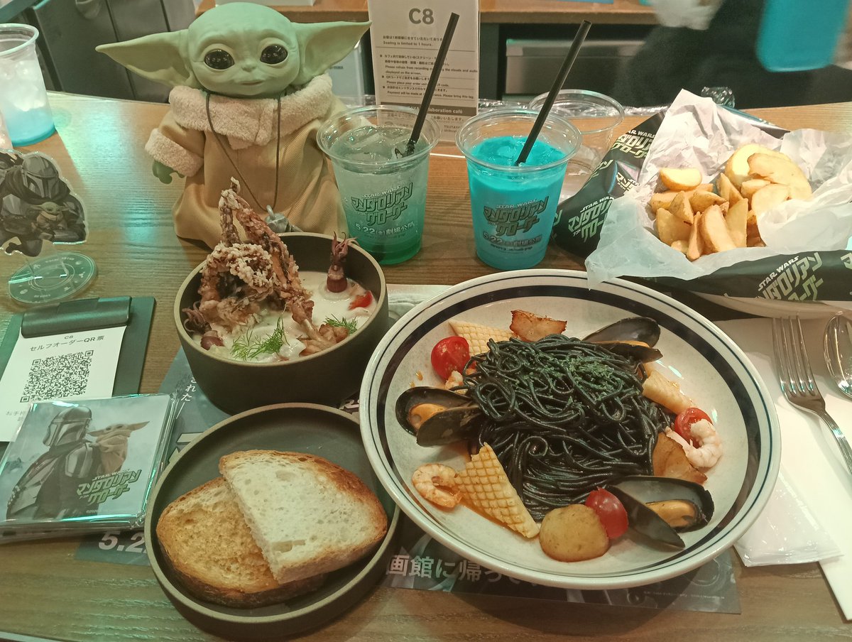 jingbunko23337's tweet image. 渋谷TSUTAYAのスター・ウォーズコラボカフェ行ってきました！とても美味しかったし、楽しかった！
#mandalorian
#mandalorianandgroru
#スター・ウォーズ
#マンダロリアン
#マンダロリアンアンドグローグー
