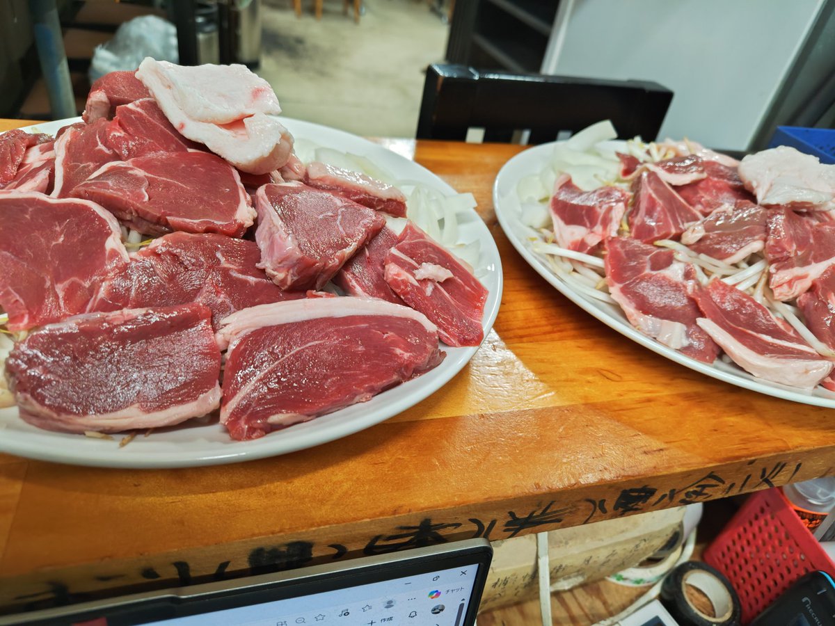 本日、土曜日は15:00開店ですよ👍️ご予約ご来店お待ちしております🙌ゴールデンウィーク休まず営業します👍️まだまだご予約受付中😁