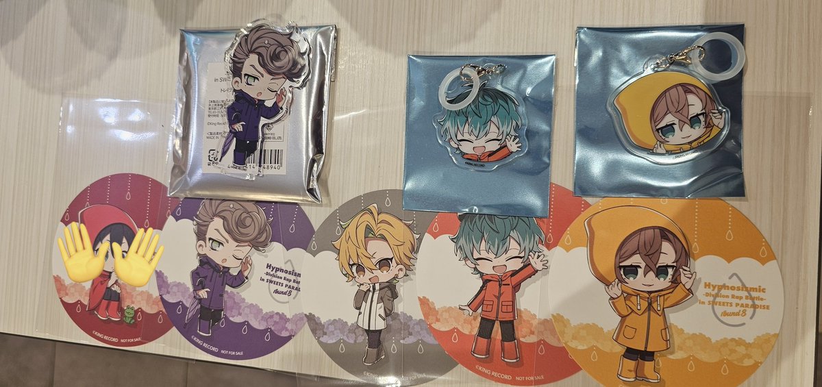 D_to_na's tweet photo. 【交換】ヒプマイ ヒプノシスマイク スイパラ アンブレラマーカー 特典コースター
アクスタ

譲→ 幻太郎 一二三 ★簓 

求   ★左馬刻  銃兎  理鶯

★は★同士優先
郵送または後日都内または横浜駅付近手渡し
お気軽にお声掛け下さいませ https://t.co/Mo1wr6xINC