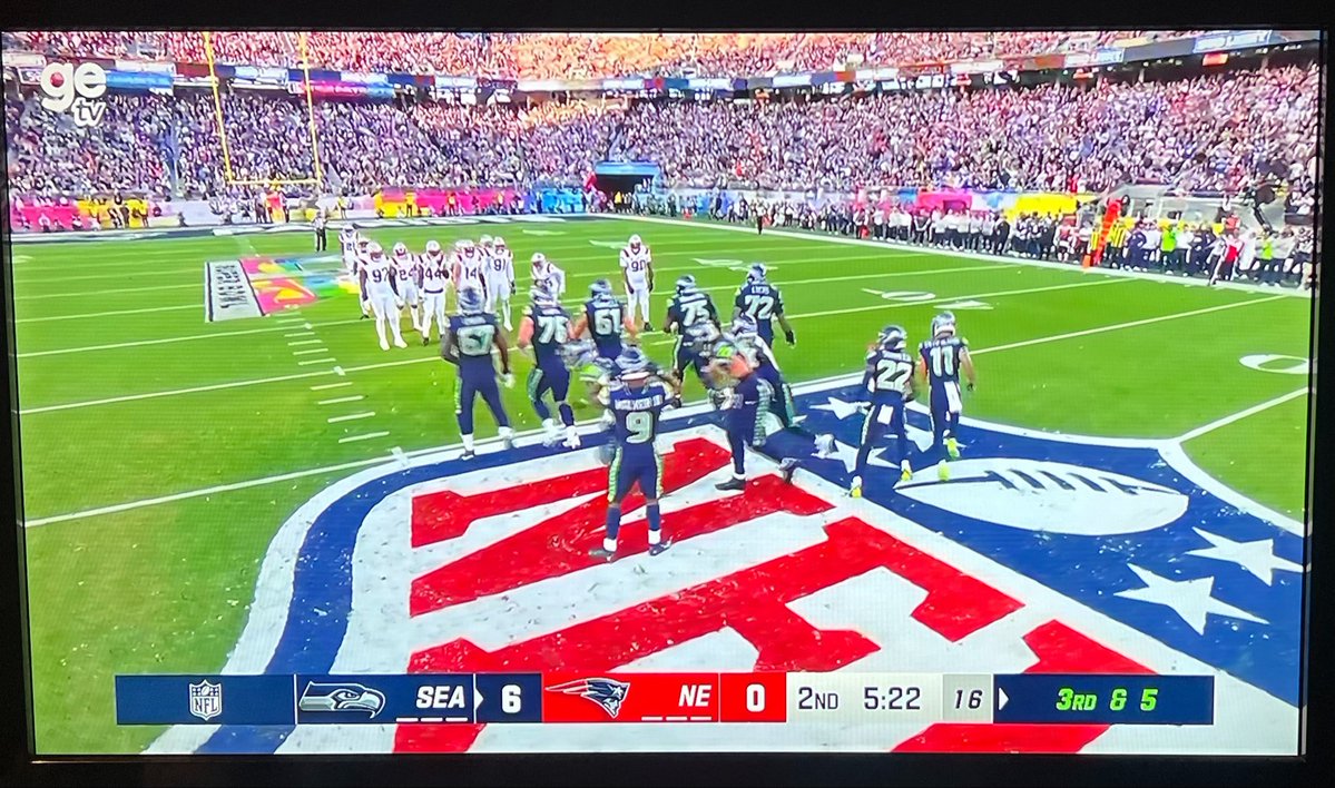 thathawksgirl's tweet image. I’m watching the #SBLX again.
BECAUSE WE WON THE #SUPERBOWL!!! 
.
#seahawks