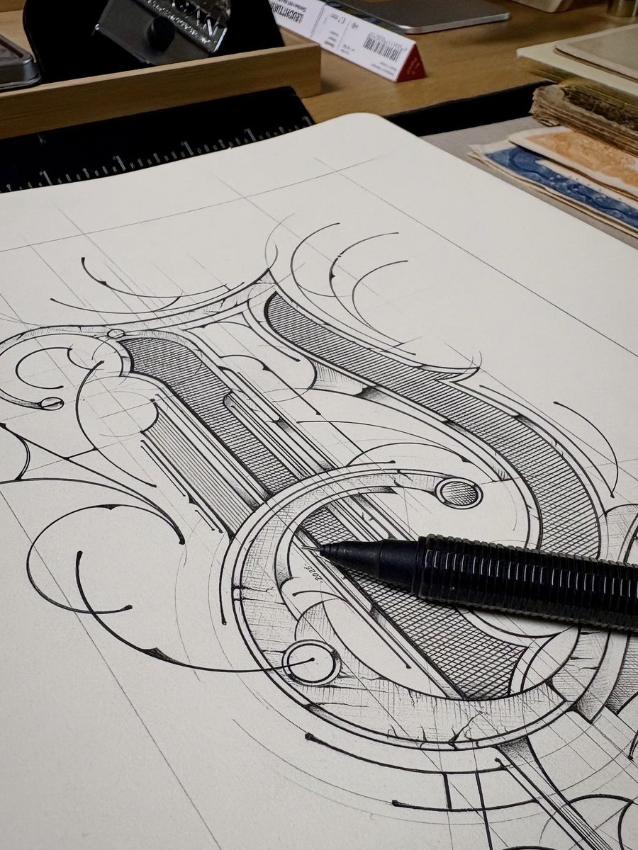 tomek_biernat's tweet image. Dzień dobry ☕️✏️
Litera “D” ołówek 0.2 mm - HB
Hand lettering
noai

#letter #lettering #handmade #rysunek #drawingpencil #illustration #ilustracja #litery #litera #pentel #details #paper #noai #liternictwo #mydesk #grafika #wallart #design