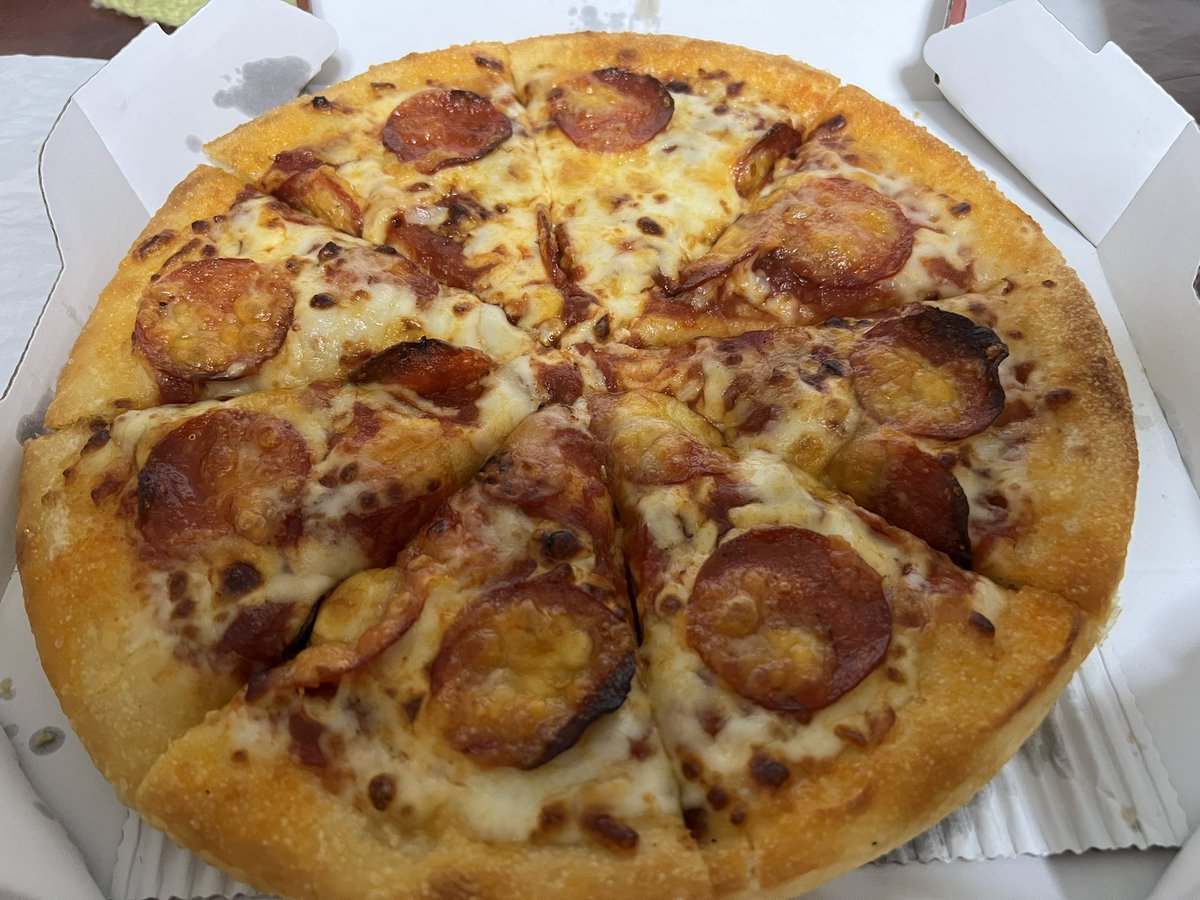 0K2a_lon0's tweet image. pizza🍕\( 'ω' \  )ピッツァTime LET'S GO!!
#food #twitch