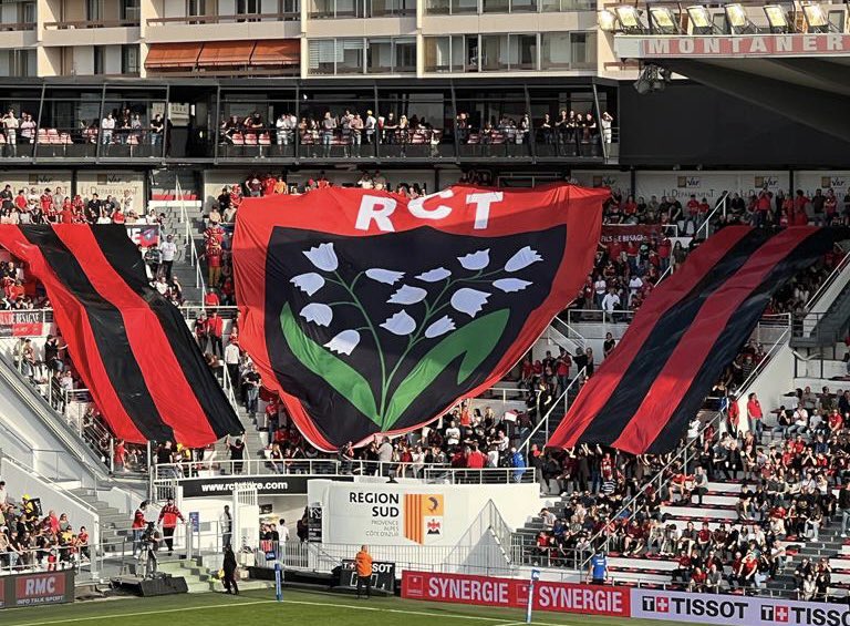 JujuFdb's tweet photo. Jour de 1/2 finale !!
Une pensée pour tous les supporters à Dublin ou ailleurs qui méritent de vibrer à l’unisson pour ce maillot et ce blason 
Allez Toulon ! https://t.co/jyndrJbuPn