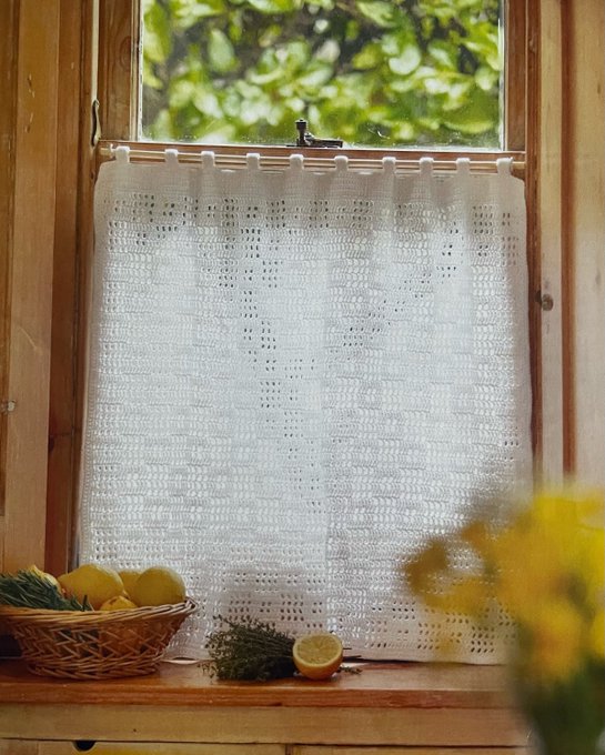 DDCrochetDesign's tweet image. Crochet Mesh Curtain 🧶

This has a lovely country cottage feel about it and perfect to create for spring or summer. A lovely fillet design that will guide you to make a really pretty project for the home ☀️

dwcrochetpatterns.etsy.com/listing/549413…
#MHHSBD #craftbizparty #sunshine #UKGiftAM