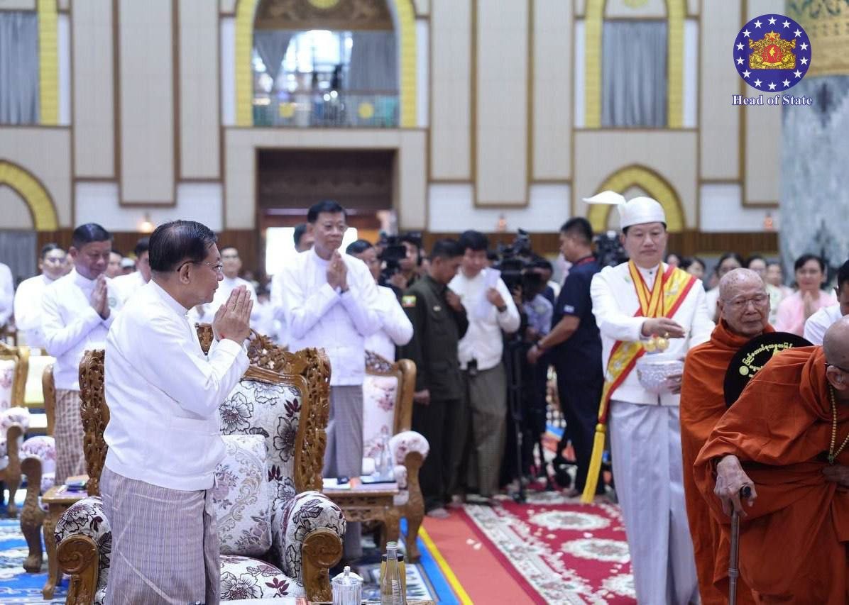 Head_of_State19's tweet image. An auspicious ceremony to commemorate the 70th Anniversary of the successful  organizing of the Sixth Buddhist Council of the Republic of the Union of Myanmar held, attended by President U Min Aung Hlaing and wife, Daw Kyu Kyu Hla.
#Leader 
#President
