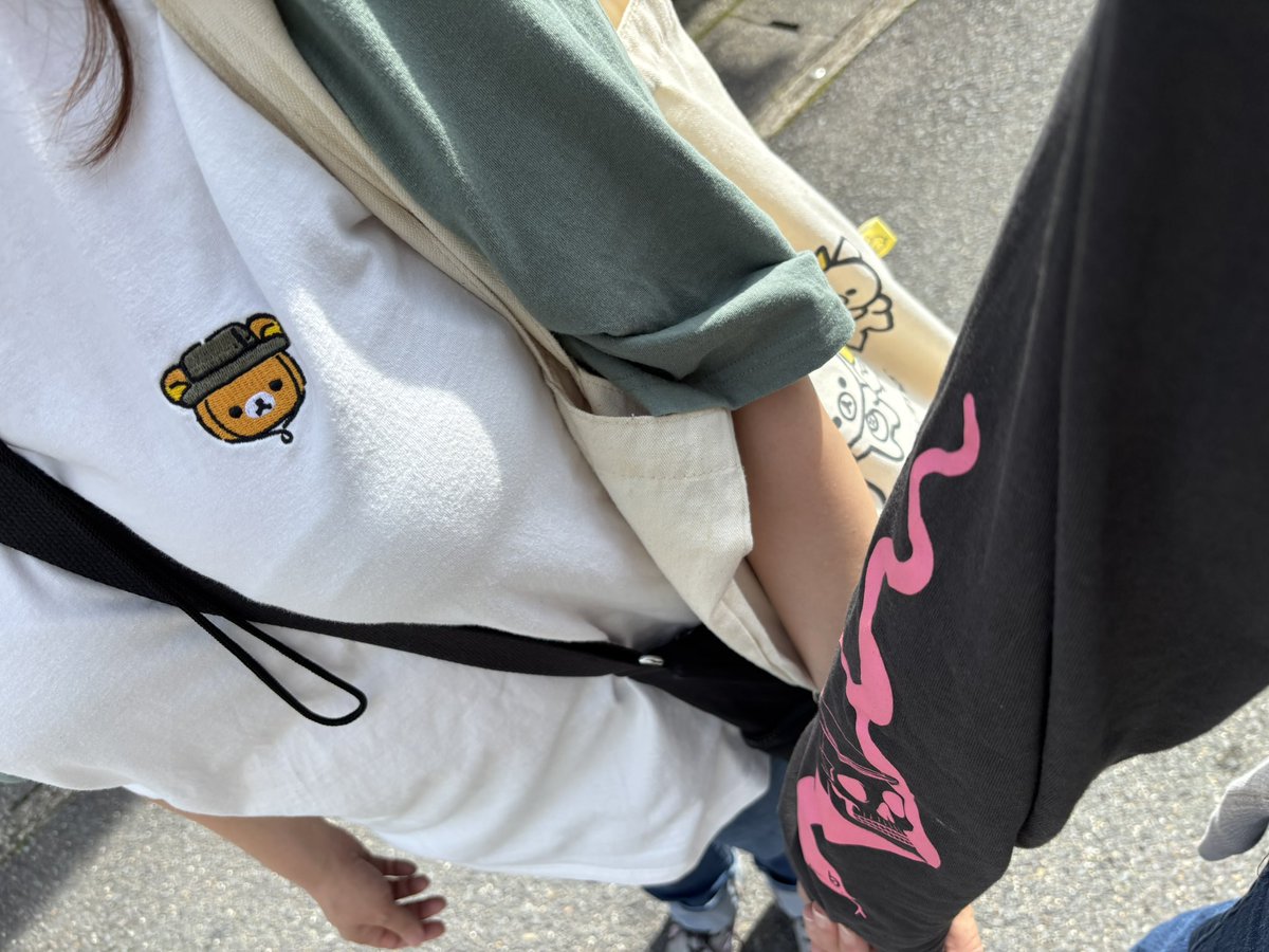 とっけつ tweet media