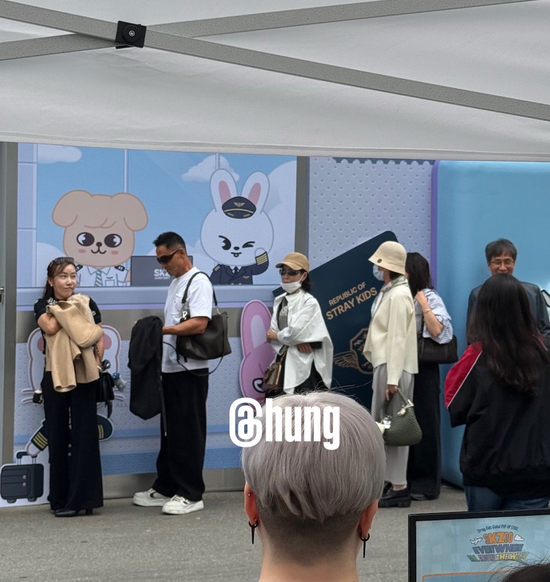 헝 tweet media