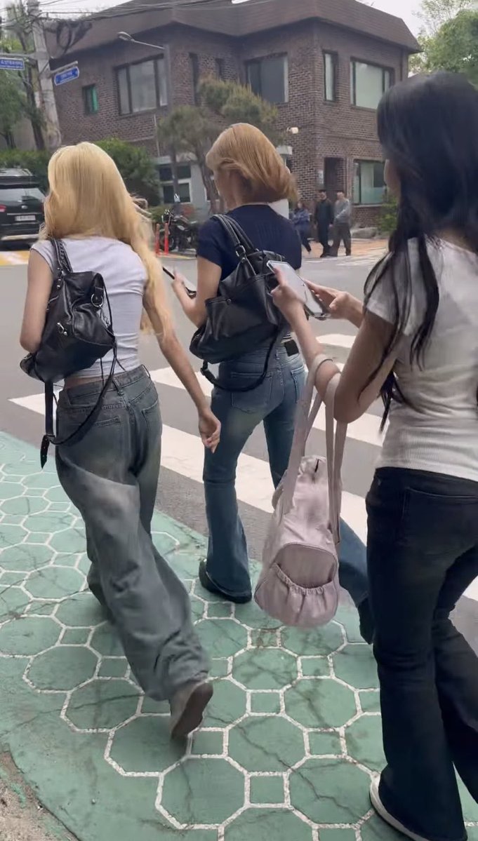 JIWOO BLONDE??????? 😱