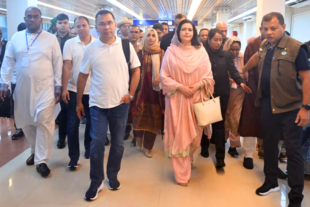 ZajiraNews's tweet image. সিলেটে পৌঁছেছেন প্রধানমন্ত্রী তারেক রহমান
#Prime #Minister #Tarique #Rahman #arrives #Sylhet #ZajiraNews #NewsOfZajira #JajiraNews #Jajira #Zajira #News #NewsBangladesh #UpdateNews #OurTeamBelieveAccuracy #জাজিরা_নিউজ #নিউজ  #জাজিরা
বিস্তারিত  নিউজ লিংকে : zajira.news/%e0%a6%b8%e0%a…