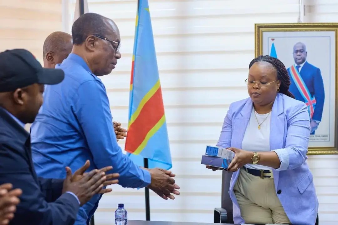 NZUKOIbrahim072's tweet image. #OCC Sous le leadership du DG ai Madame @CMuabilu , via sa politique d’amélioration des conditions sanitaires et de prise en charge médicale, l’OCC reçoit 1.500 kits de glycémie et renforce la lutte contre le diabète. 

Grâce à ces kits de contrôle de la glycémie, les