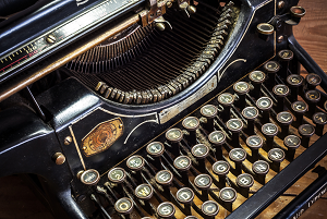 GennaRowbotham's tweet photo. I think it's time to get writing again! If only I could think of a title... https://t.co/WwfSlNyoBS