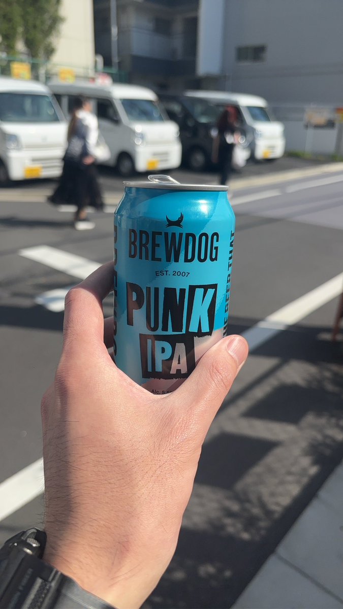 yosukepoker's tweet photo. 路上でドリチケビールと鰻おにぎり https://t.co/mM7QAByjbM