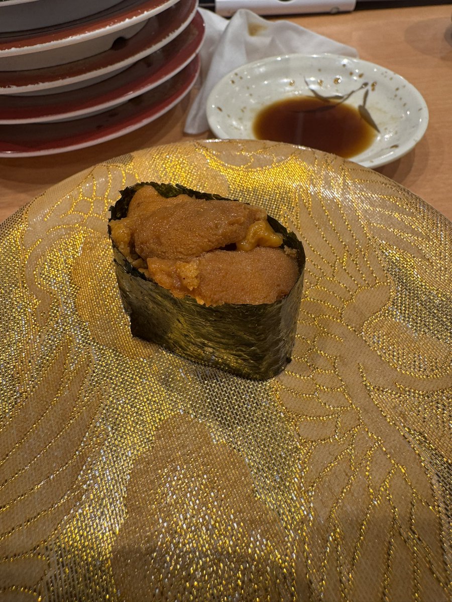sou1484's tweet photo. お寿司食べてきた🍣 https://t.co/dOzlQzGBE4