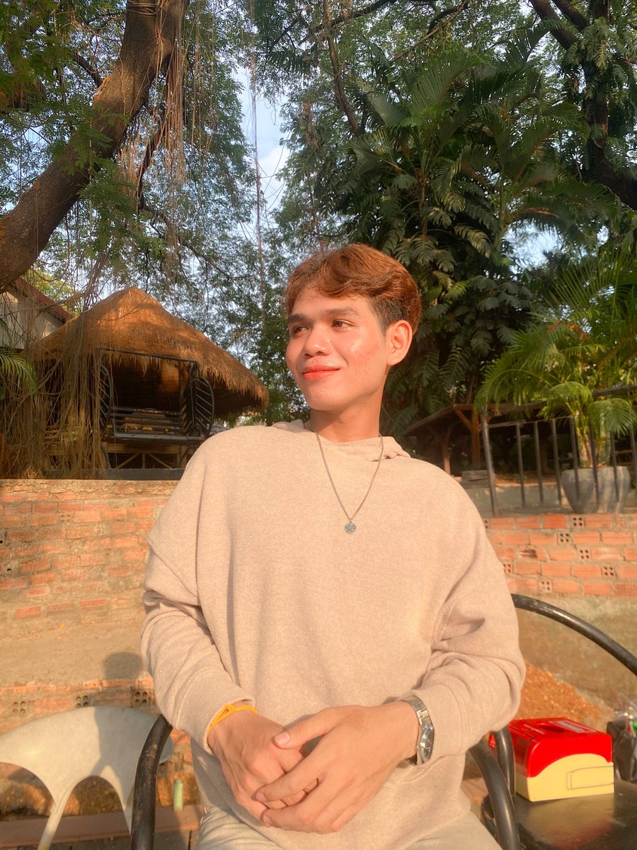 MronSochea's tweet photo. Alone 🥰☹️ https://t.co/EnPOcrY8Ps