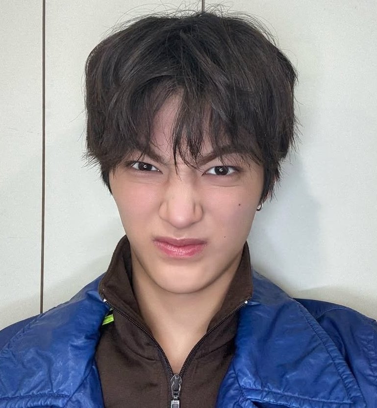 안 tweet media