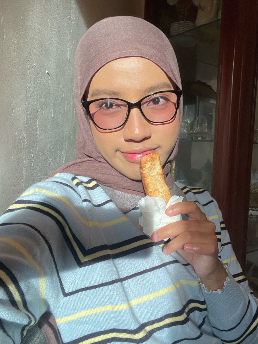 ddocattie's tweet image. nom nom #42SD #SSD #SaiSelcaDay
