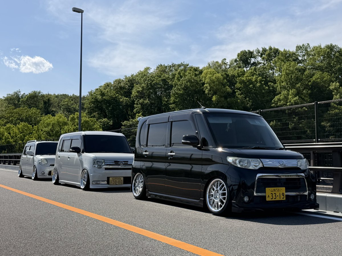 100006bB's tweet photo. いい写真すぎる📸久しぶりの3台🫶🏽 https://t.co/rqNxrce2nk