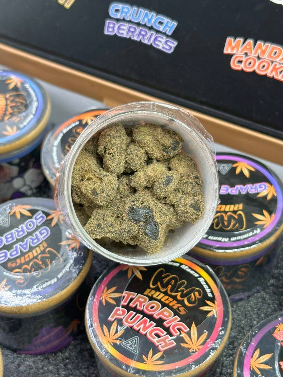 JustTookOfa4j9's tweet image. #kawsrock #cannabis #420 #fypシ゚viralシ #france