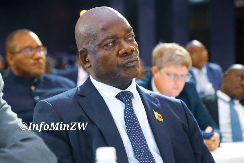 TMunengoni's tweet photo. "All schools, including private institutions, to register learners for national examinations under a single framework" Hon T Moyo https://t.co/nTXXi0JPAW
