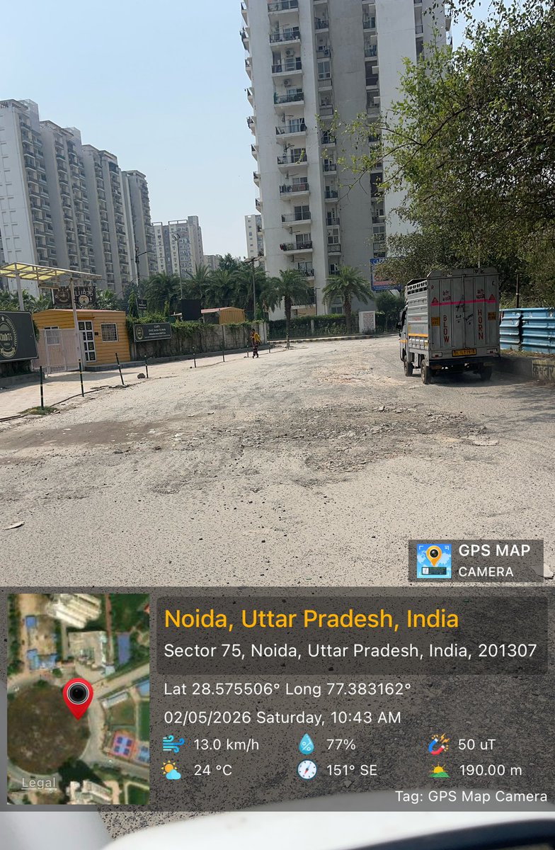 helloasheesh's tweet photo. 🚧 Welcome to Noida’s “Premium Off-Road Experience” 🚧
@noida_authority @dmgbnagar @UPGovt @myogioffice @timesofindia
Golf City Rd, Sec 75: free shock absorber testing + daily pothole obstacle course—zero maintenance 👏
Jokes apart, it’s dangerous. 
#Noida #FixOurRoad https://t.co/YTJqFmu93K