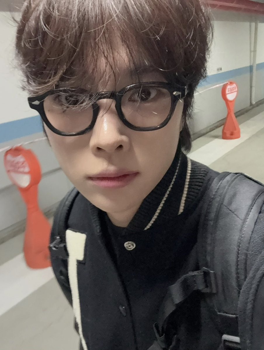 김빨강 tweet media
