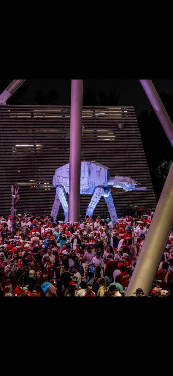 HoraciodelaVega's tweet image. Gran juego contra @GuerrerosOax en una noche muy espAcial en la Cdmx, @Disney #Mandalorian  #Grogu @DiablosRojosMX han hecho una serie icónica de la @LMBBanorte. ⚾🇲🇽⚾🇲🇽 

Super afición en un lleno total del @HarpEstadio