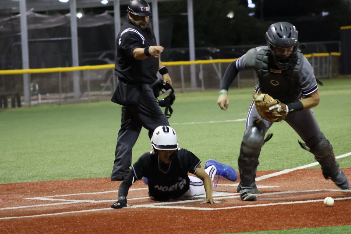 ANJournal_RGV's tweet photo. Still running: The Raiders over @PSJANorthBSB_  sweep Weslaco East to advance in the playoffs. #PSJA #UIL #Weslaco #playoffs #Baseball

🔻Check out the full coverage here

https://t.co/H4Ke9g4Fn8

✍️📸Story &amp; Photos by: @PJHernandez_ https://t.co/THyDavX7xk