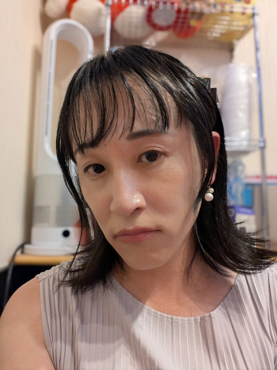 なな tweet media