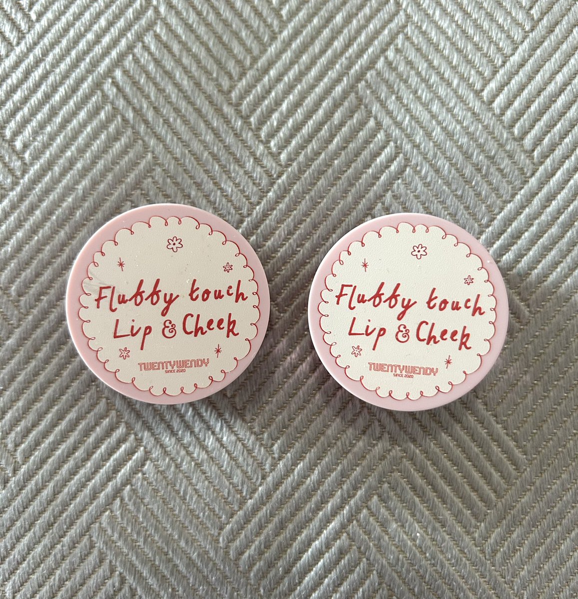 qtstuffsss's tweet photo. ส่งต่อ twenty wendy lip & cheek 98%
♡ 90รส/1
♡ 170รส/2
#laka #summerbalmer #elfthailand #itcosmetics #gentlecolors #laglace #odbo #twentywendy #flortte #เครื่องสำอางมือสอง #ส่งต่อเครื่องสำอาง #ส่งต่อเครื่องสำอางมือสอง #ส่งต่อlaglace #ส่งต่อlaka #ส่งต่อgentlecolors #ส่งต่อodbo https://t.co/T3pTWvp0st