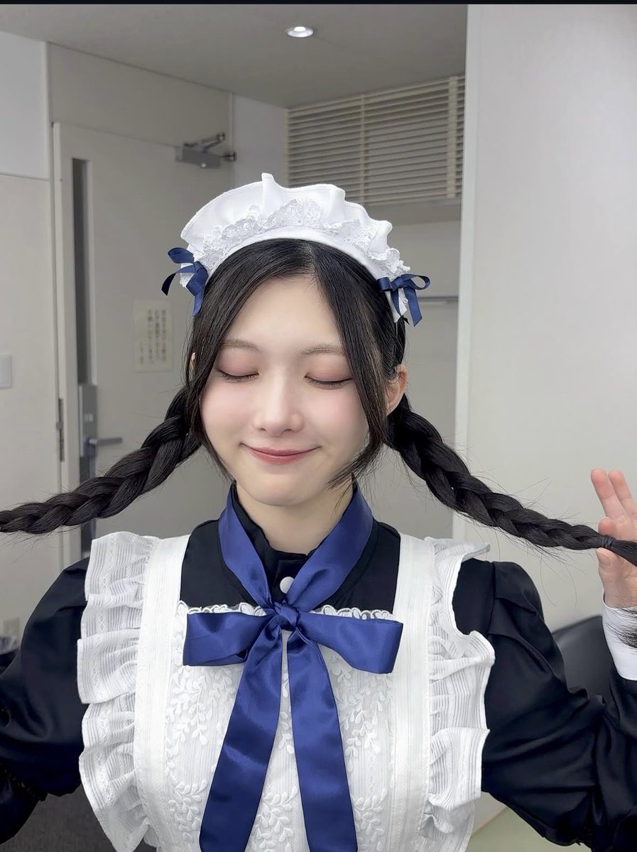 ど れ tweet media