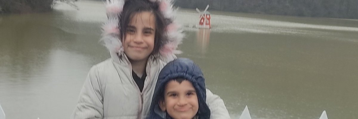 mustafates3460's tweet photo. @hizirreis999 reisim 10 yaşında kızım %90 işitme engelli ve ddy olan 6 yaşında evladım var eğitim  tedavi masrafları altında ezilmiş durumdayım kredi borçum emanet altın borcum var  evladımın geleceğine odaklanabilmek için desteğinize talibim Saygılarımla @sedat_peker #SedatPeker #sedat_peker https://t.co/eyvCqHla7O