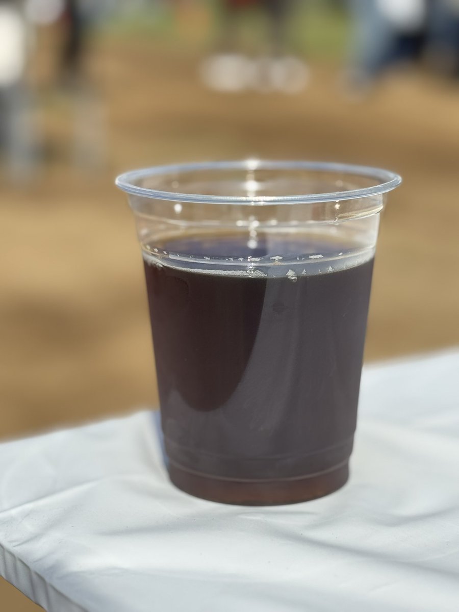 Jun_No13's tweet photo. いい天気でビールが進む🍻
#クラフトビール
#BeerFest in 豊砂公園
#R_BREWERY
#Helles
#潮風ブルーラボ
#潮風鳴動
#RustyNestBrewery
#CoffeeIPA
#稲毛ビール
#稲毛EnglishBrown https://t.co/00s9vUuCrb