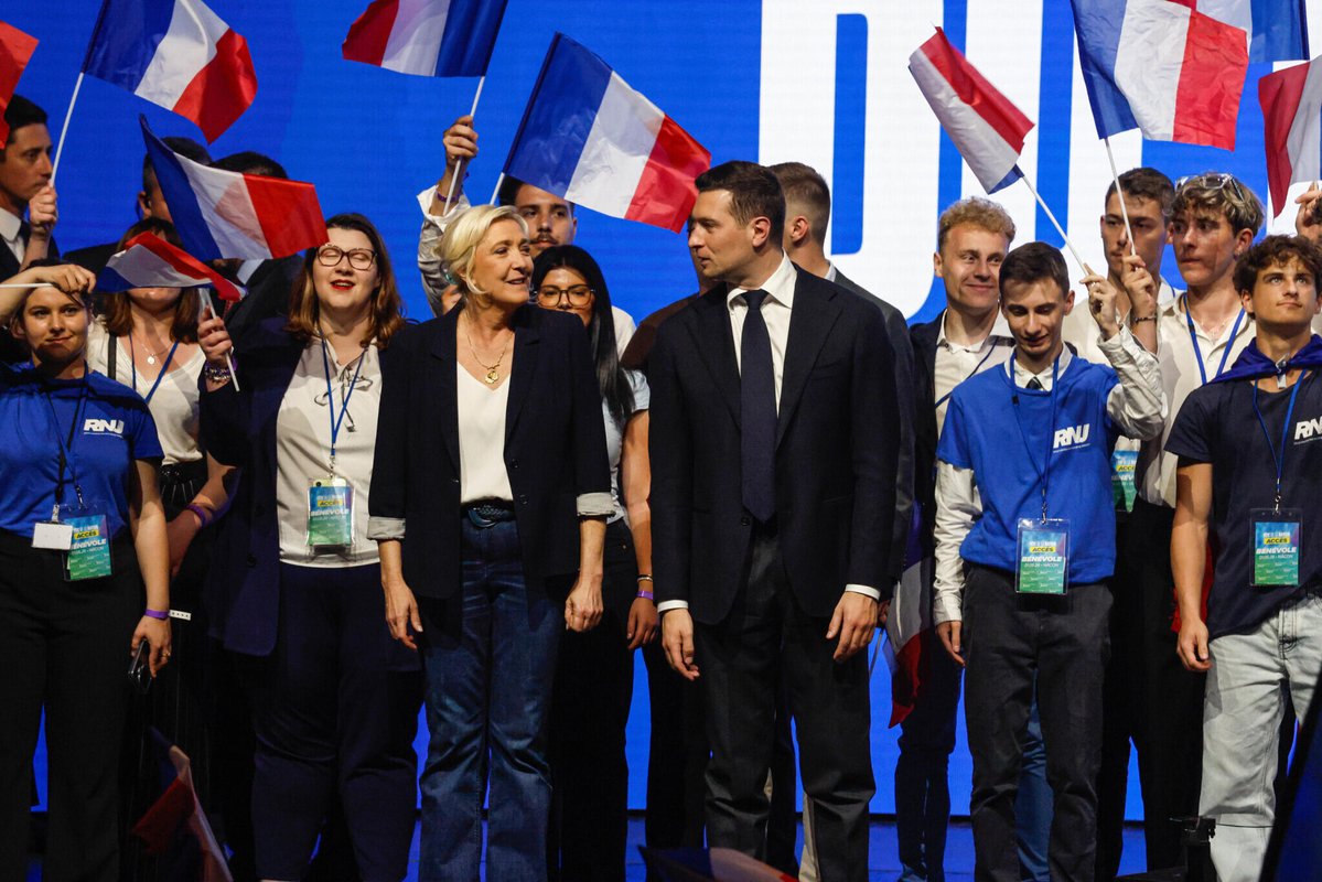 Le Parisien tweet media