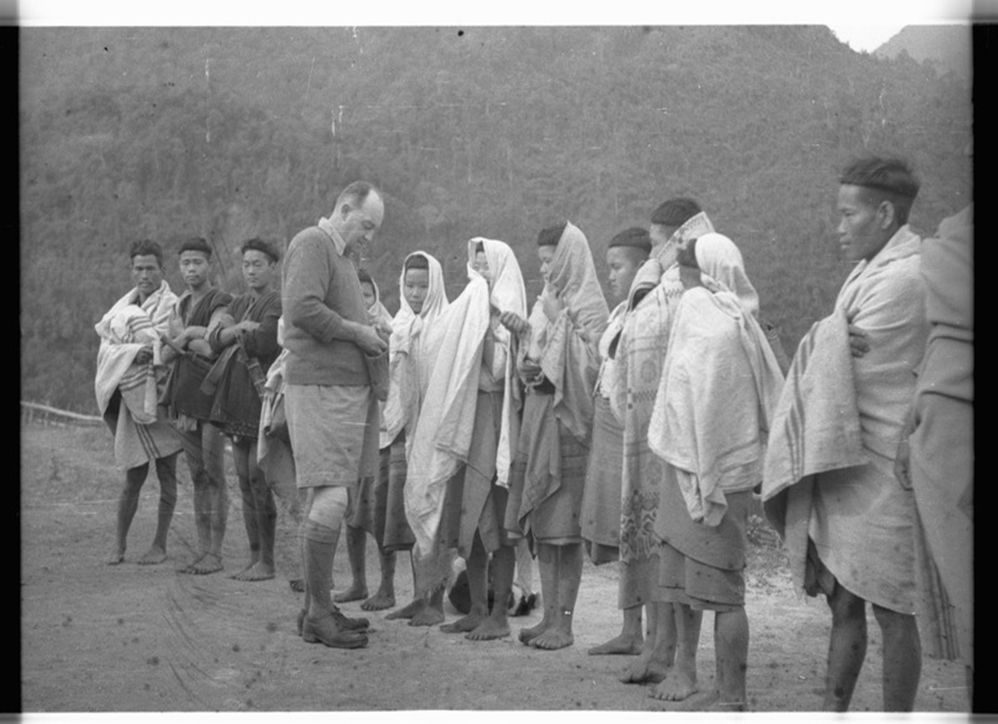 forgottenwarpod's tweet image. Colonel Rawden Wright’s courage deeply moved the Nagas (pictured). Despite severe leg wounds, he refused to be carried, walking the hills to set up the Watch and Ward system. Learn about the birth of the Zemi V-Force network in this episode. #MilitaryHistory #Bravery #VForce