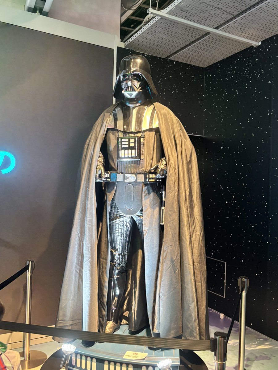 003jackHm's tweet photo. スターウォーズのイベントやってた！ https://t.co/0dpp8za1Mi