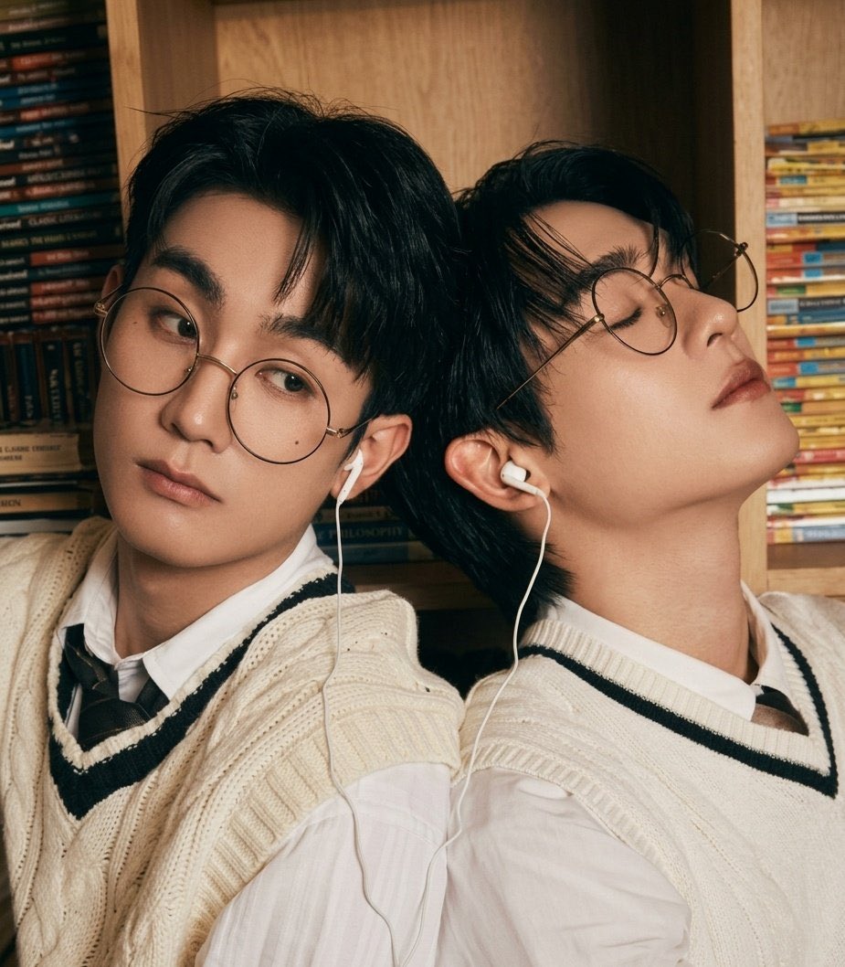 🎧🦊🍅

#fforce_ #kasibook
#forcebook #ฟอสบุ๊ค

2024                                                                    2026