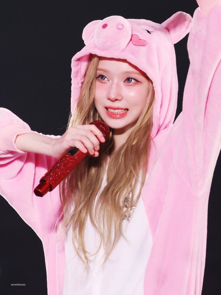 jjiimmiinnaaas's tweet image. Thank you for 3,000 followers! ✨ 
I really appreciate all your support. ❤️
Which idol would you like to see more of in high quality? Please let me know in the comments below or feel free to send me a DM! 💌👇

. . .
#3000followers #KPOP #HighQuality #Request #IVE #aespa