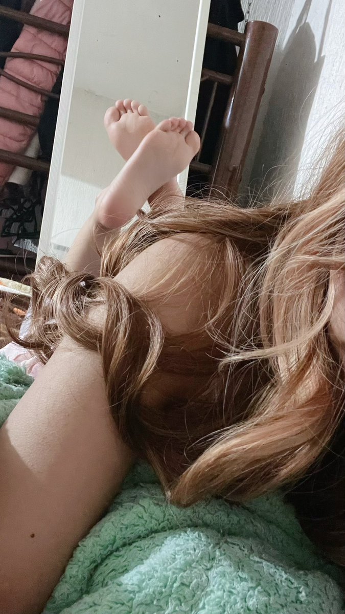 miw234hh's tweet image. #feet #feetselling #findom #cutefeet #spoilme 👣💕