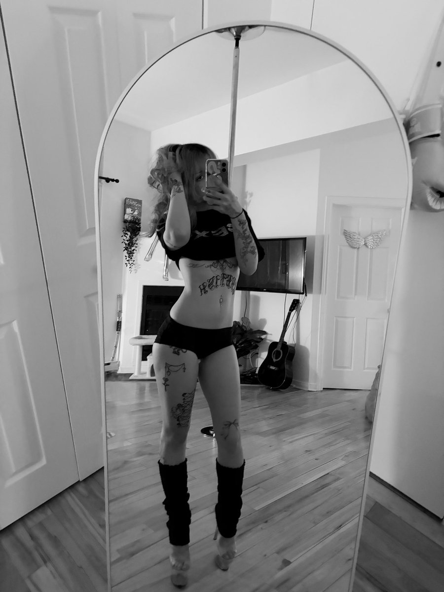 mzrabellee's tweet image. #LATE NIGHT
