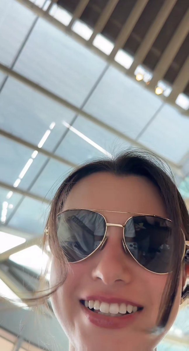 Shanesensha328's tweet image. Becky in Singapore 
#BeckyArmstrong‌ #freenbecky
#gl